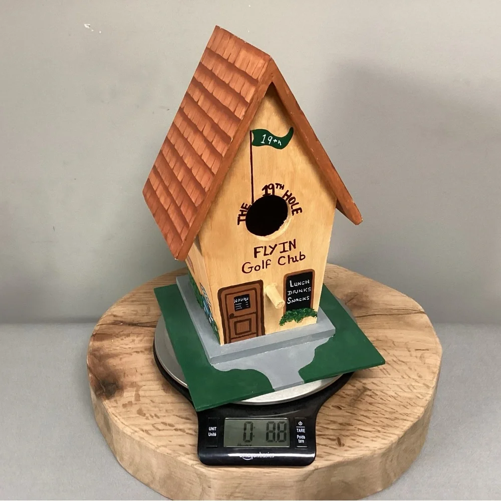 🟢 Vintage & Hand Painted - Solid Wood & Golf Themed Birdhouse - Very Unique - Picture 13 of 14